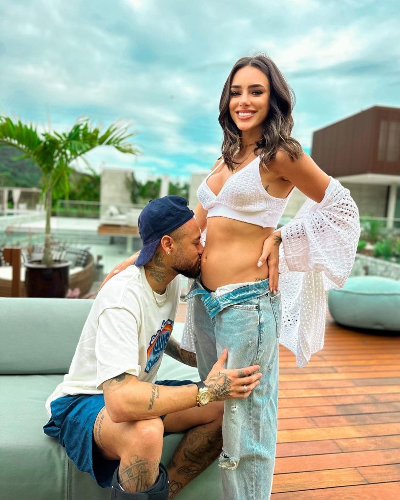 Vợ của Neymar là ai? Quan hệ, gia đình và đời tư - mavor.club